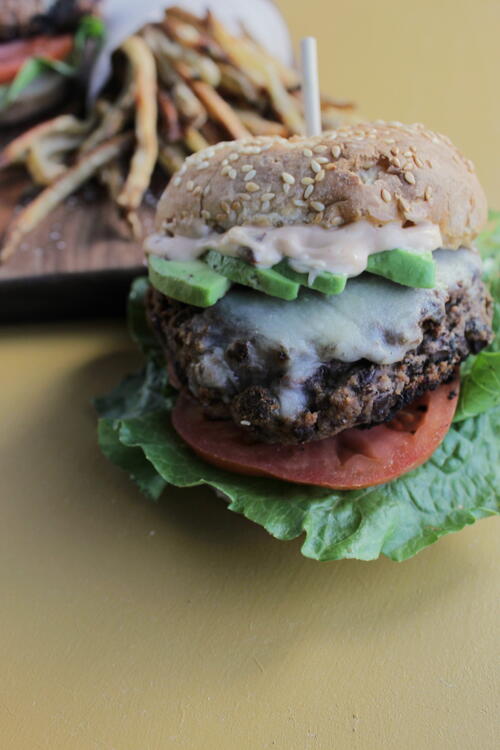 Southwest Black Bean & Mushroom Veggie Burger | FaveHealthyRecipes.com