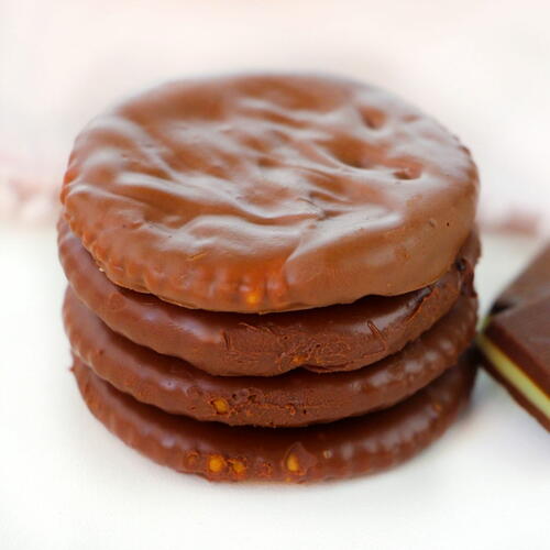 2 ingredient Ritz Cracker Thin Mints TheBestDessertRecipes