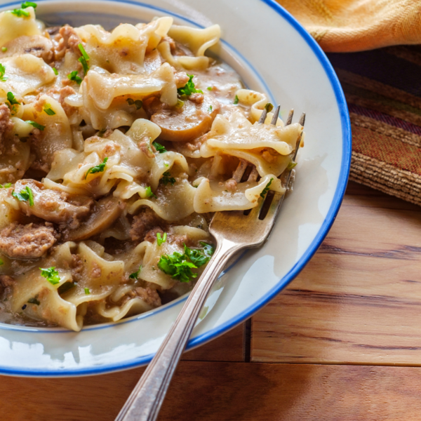 Slow Cooker Creamy Noodles And Ground Beef