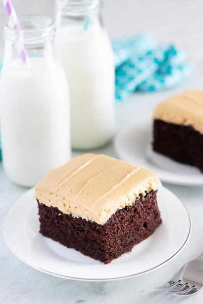 Chocolate Cake With Peanut Butter Icing