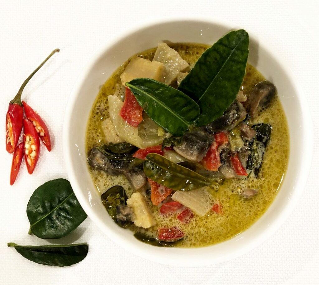 Easy Vegetarian Thai Green Curry | AllFreeCopycatRecipes.com