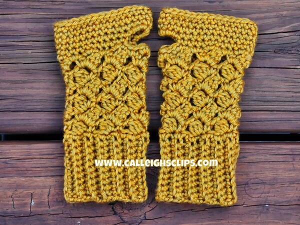 Mustard Key Tab Fingerless Gloves