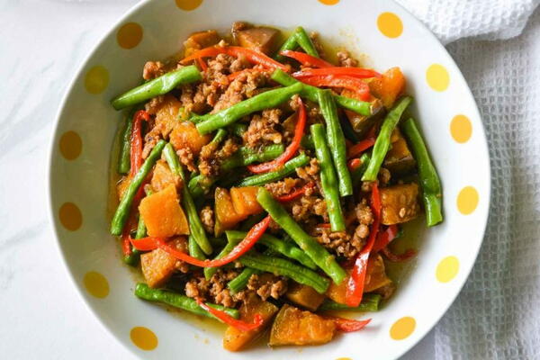 Sauteed Squash And String Beans