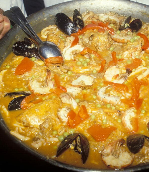 Ultimate Spanish Seafood Paella Recipe