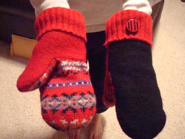 Bernie's Recycled Sweater Mitten Tutorial | AllFreeSewing.com bernie-s-recycled-sweater-mitten-tutorial-allfreesewing-com