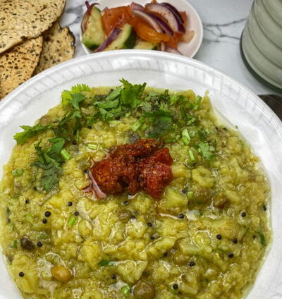Instant Pot Gujarati Kichdi | Picnic Kichdi