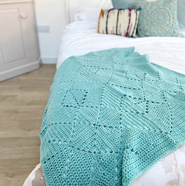 Criss Cross Crochet Blanket