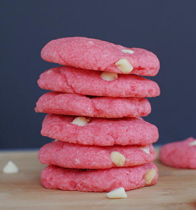 Strawberry Milkshake Cookies
