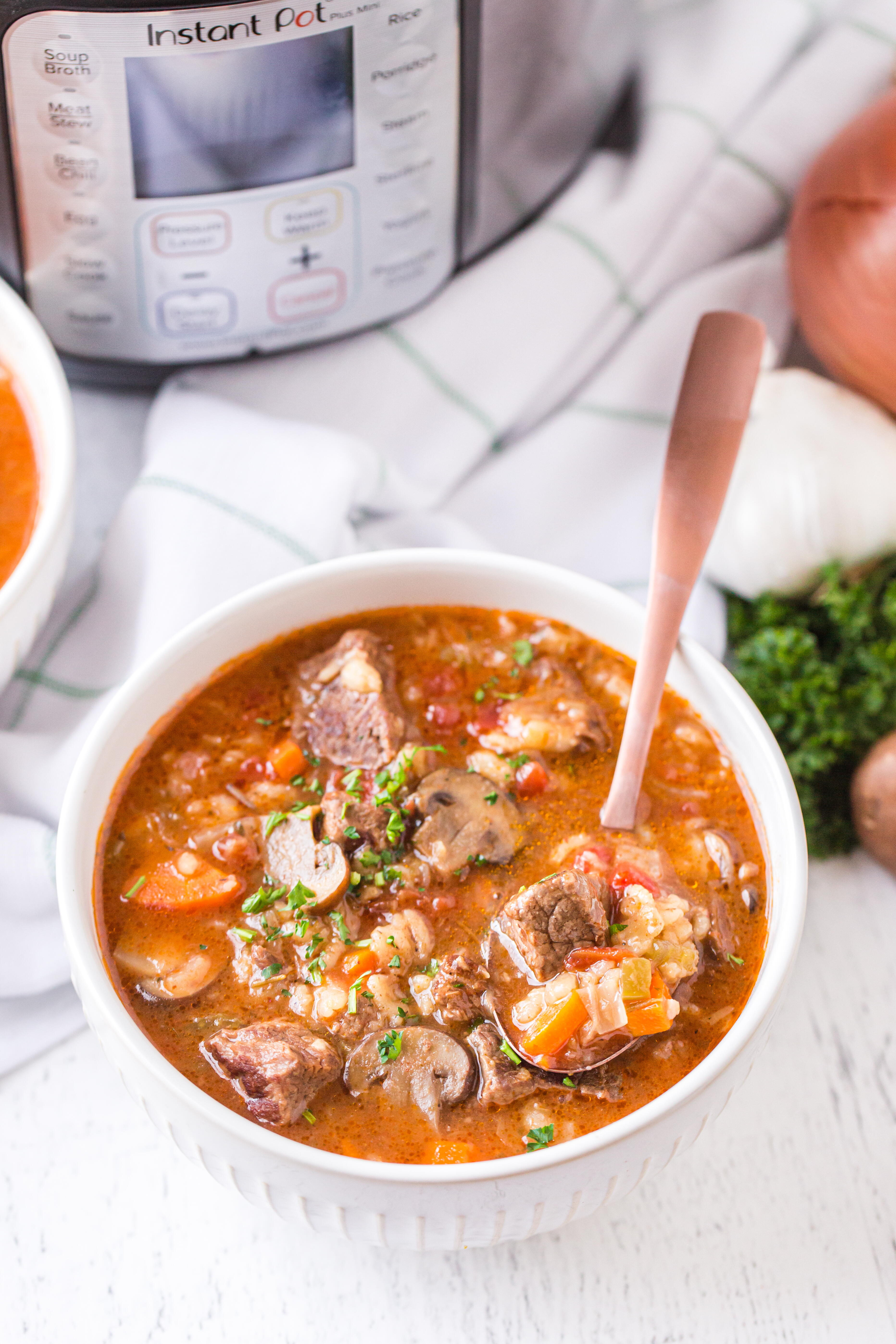 Instant Pot Beef Barley Soup | RecipeLion.com