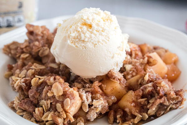 Slow Cooker Apple Crisp