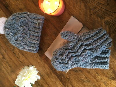 Sparks Fly Beanie And Mitts Set