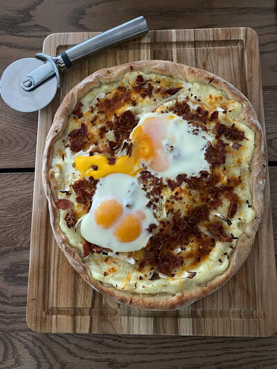 Bacon And Cheese Breakfast Pizza With Eggs