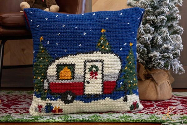 Holiday Camper Crochet Pillow Free Pattern