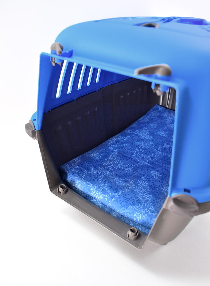 DIY Pet Crate Cushion for Cats | FaveCrafts.com - Pet Crate Cushion For Comfort