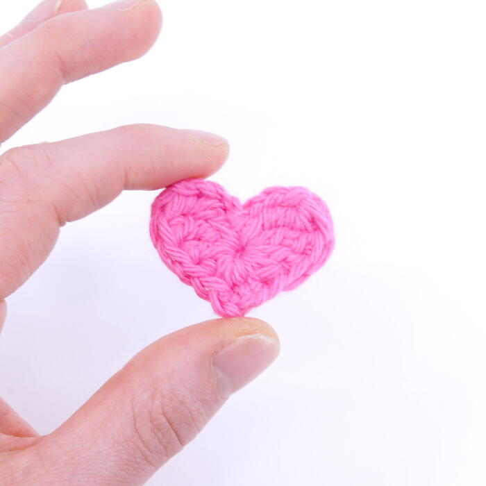 Mini Flat Heart Crochet Pattern
