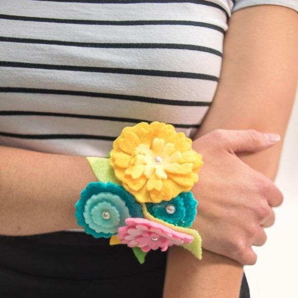 Felt Flower Corsage Craft