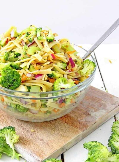 Sweet Broccoli Apple Pasta Salad