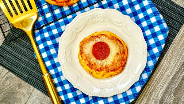 Easy 5 Minute Air Fryer Pizza Recipe