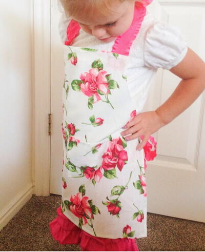 No-Sew Aprons for Kids