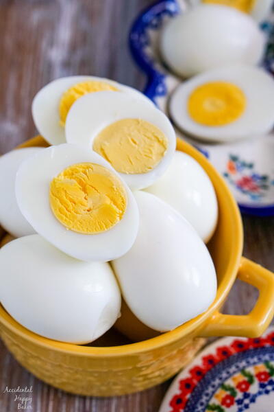 How To Cook Hard Boiled Eggs (5 Ways)