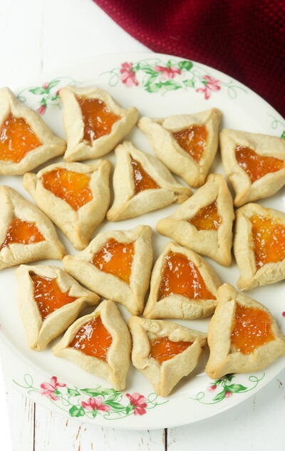 Apricot Hamentaschen – Purim Cookies