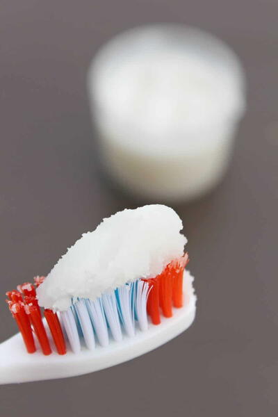 Homemade Toothpaste With Coconut Oil
