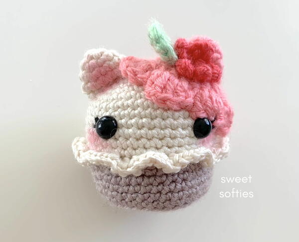 Kitty Cat Cupcake Amigurumi Dessert Doll