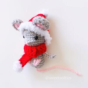 Christmas Holiday Mouse Amigurumi Animal Doll Ornament
