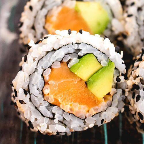 Spicy Salmon Roll Sushi | FaveHealthyRecipes.com