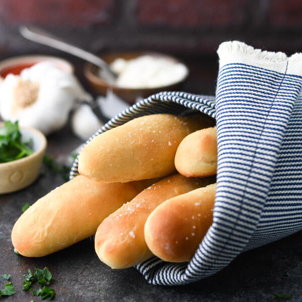 Copycat Olive Garden Breadsticks