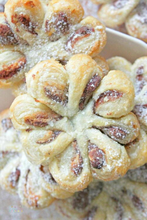 Nutella Puff Pastry | RecipeLion.com
