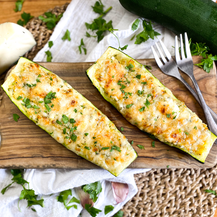 Spanish Stuffed Zucchini With Cheese | RecipeLion.com