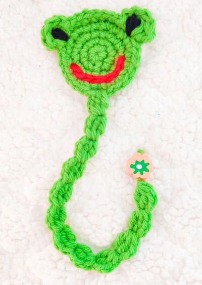 Cute Crochet Frog Bookmark