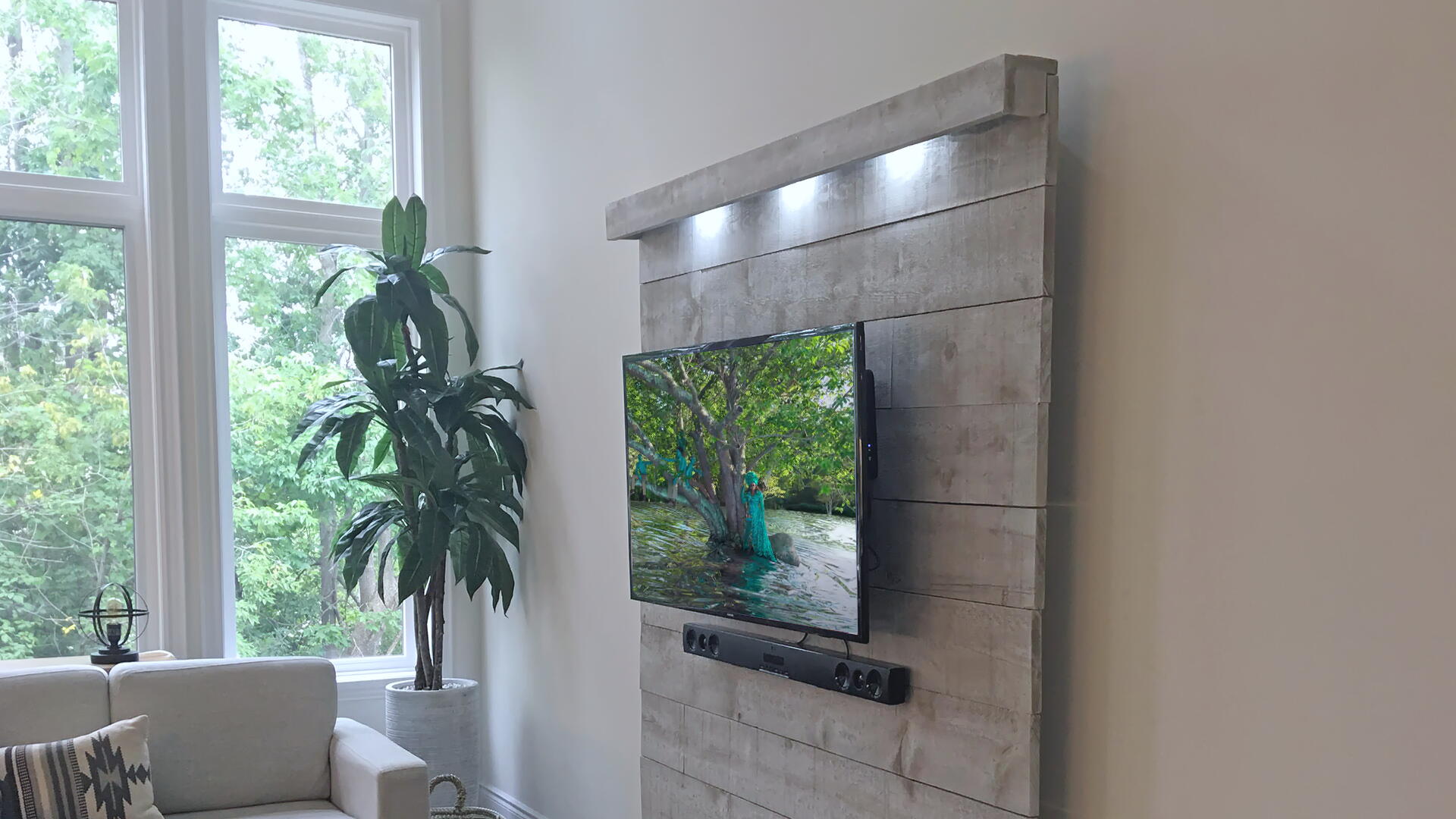 Easy DIY Farmhouse Style TV Wall | DIYIdeaCenter.com