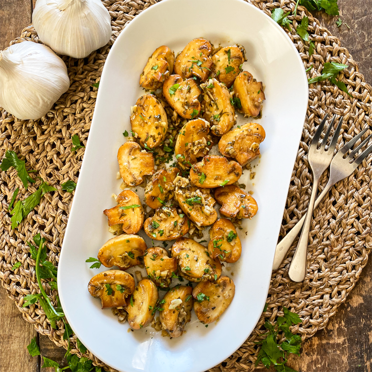Spanish Vinegar & Garlic Mushrooms | RecipeLion.com