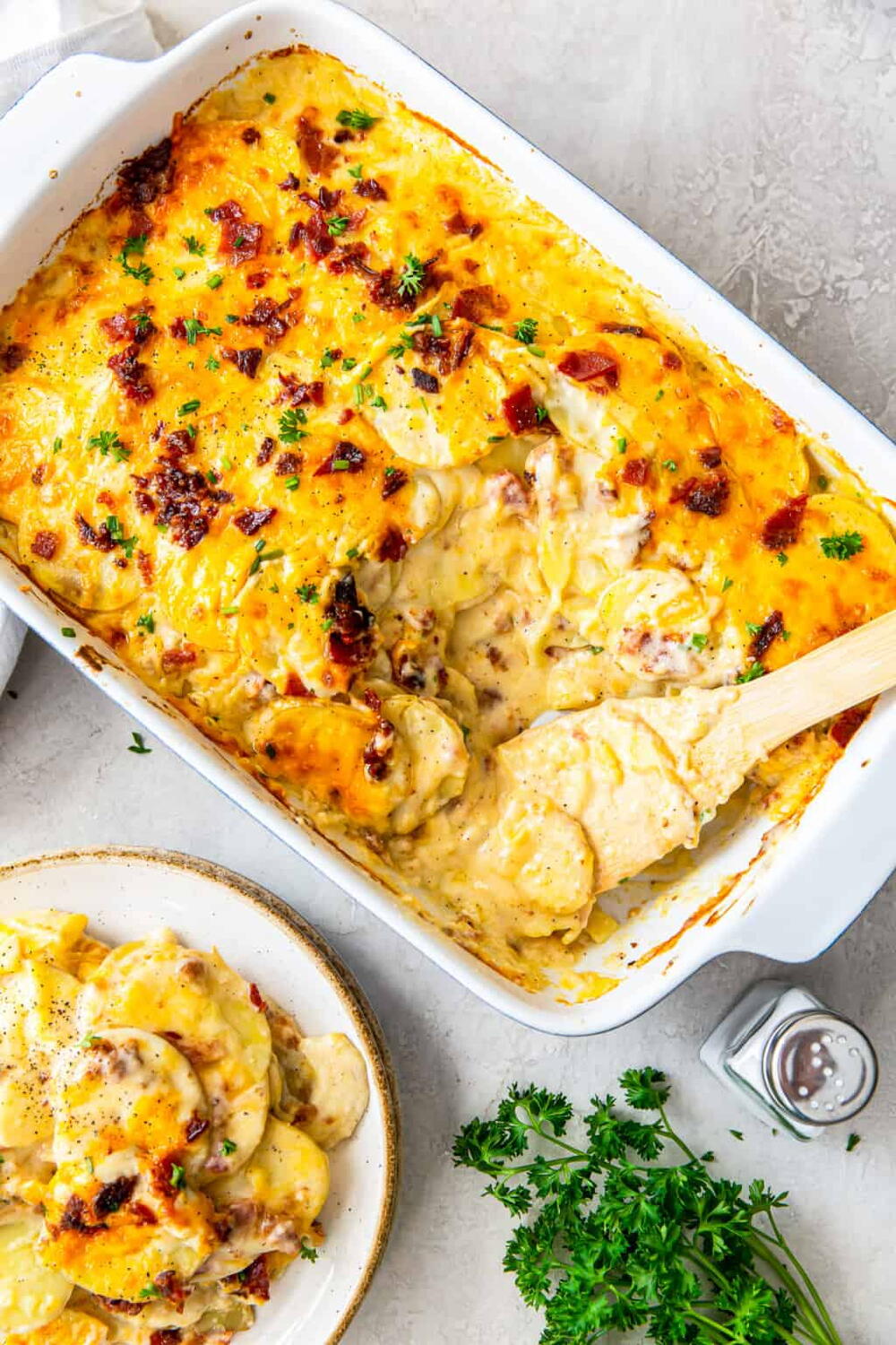 Loaded Scalloped Potatoes | RecipeLion.com