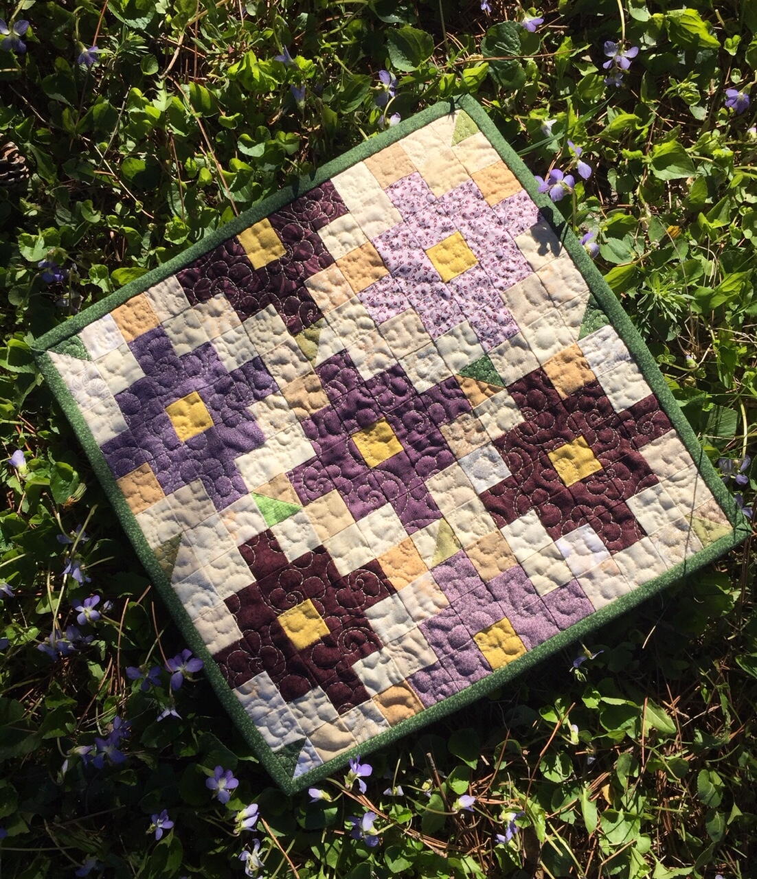 Wild Flowers Mini Quilt Pattern | AllFreeSewing.com