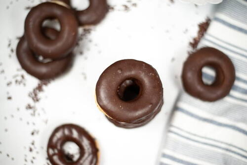 Air Fryer Copycat Krispy Kreme Chocolate Glazed Donuts