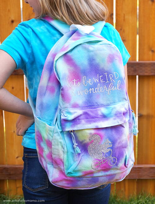 How to Tie Dye a Backpack