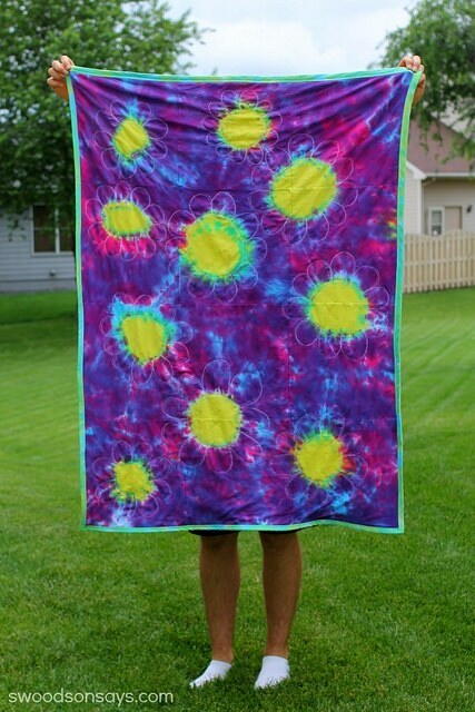 Tshirt Blanket DIY Plus Tie Dye Technique