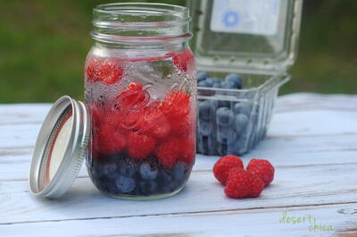 Blueberry And Raspberry Infused Water | RecipeLion.com