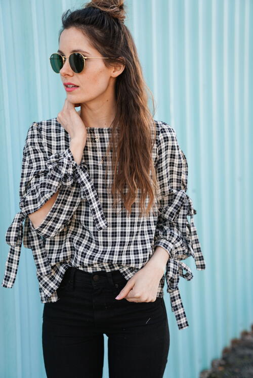 Chic Refashion Shirt with Split Sleeves