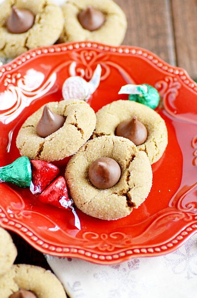 Gingerbread Blossom Kiss Cookies