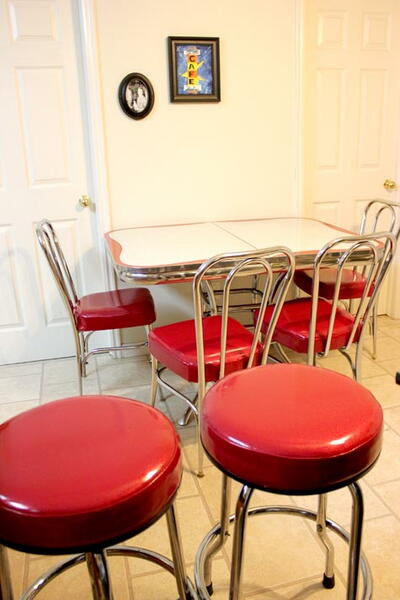 Retro Kitchen Chair Makeover