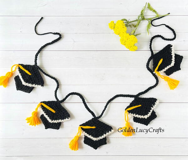 Crochet Graduation Garland