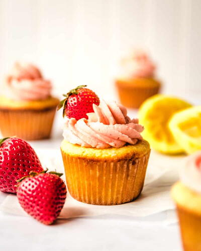 Lemon Cupcakes With Strawberry Frosting