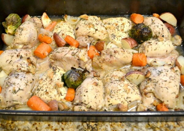 Garlic & Herb Roasted Chicken And Vegetables