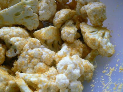 Cheesy Baked Vegan Cauliflower