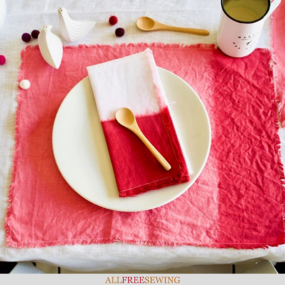 How to Dip Dye Napkins and Placemats