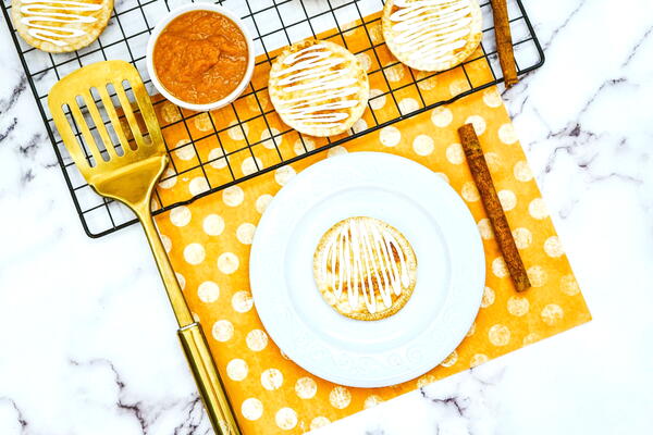 Easy Air Fryer Pumpkin Hand Pies